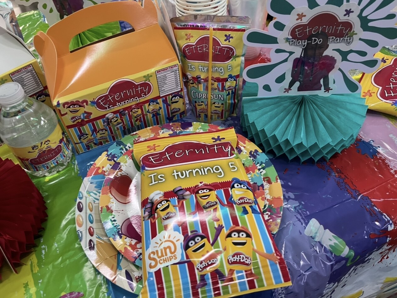 Eternity Play-Doh fifth birthday party favor set